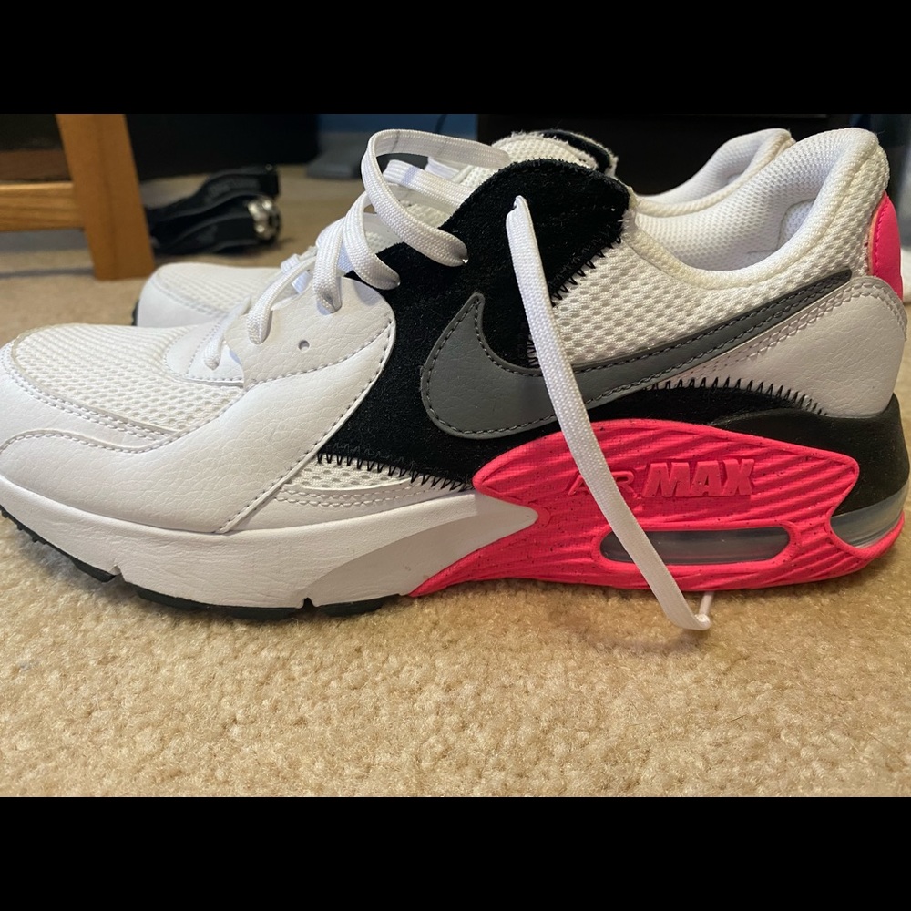 Women’s 9.5 Like New Nike Air Max